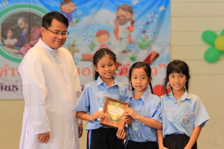 รางวัลชนะเลิศ   ได้แก่ โรงเรียนวันทามารีอา  ราชบุรี